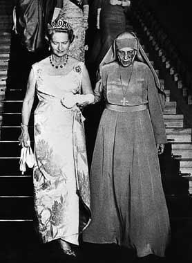 alicia_battemberg_y_sibila_de_suecia_boda_juan_carlos_sofia